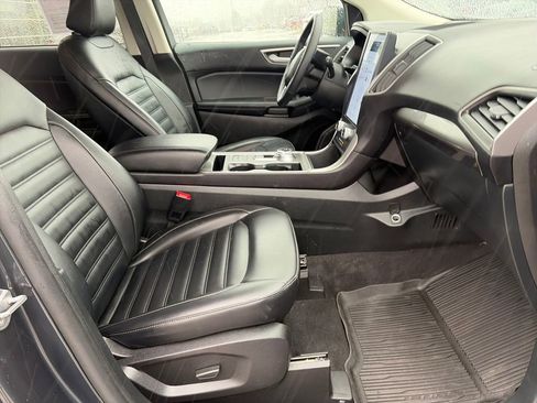 Used 2024 Ford Edge SEL w/ Convenience Package image 16