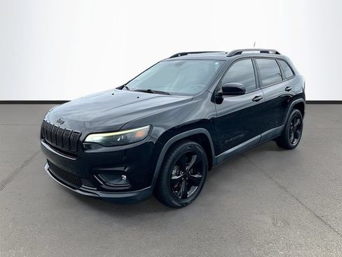 Used 2019 Jeep Cherokee Latitude Plus FWD image 3