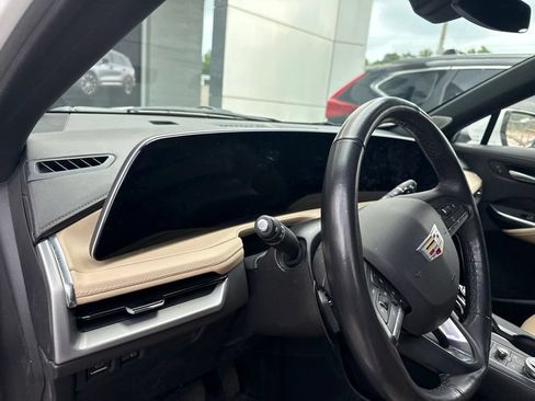 Used 2024 Cadillac XT4 Premium Luxury FWD image 27