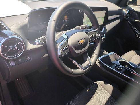 Used 2026 Chevrolet Equinox LT FWD image 15