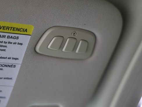 Used 2020 Ford Explorer Limited image 21