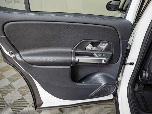 Certified 2022 Mercedes-Benz GLB 250 image 26