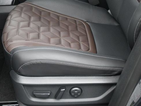 New 2026 Nissan Armada Platinum AWD/4WD image 17