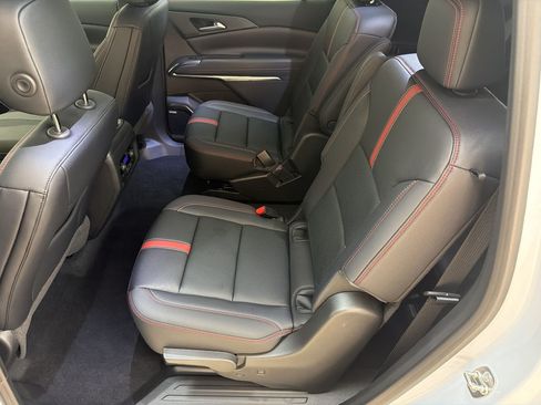 Used 2026 Chevrolet Traverse RS w/ LPO, Floor Liner Package AWD/4WD image 15