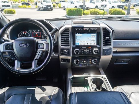 Certified 2017 Ford F250 Platinum w/ Platinum Ultimate Package image 12