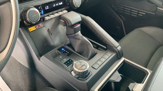 Used 2026 Toyota 4Runner TRD Off-Road Premium AWD/4WD image 18