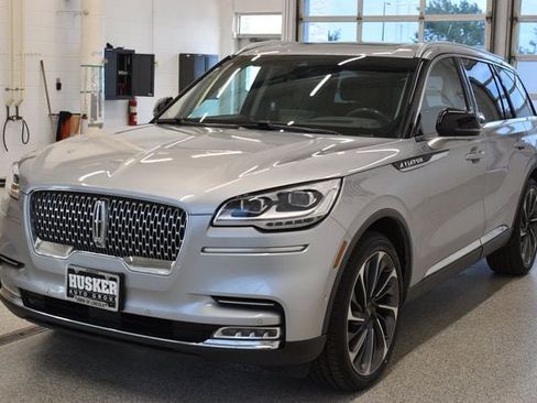 Used 2020 Lincoln Aviator Reserve w/ Equipment Group 202A AWD/4WD image 9