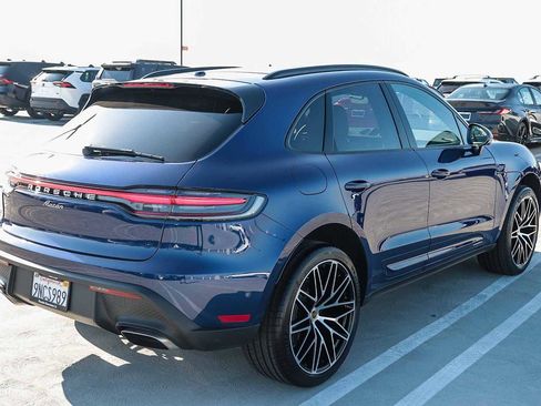 Used 2024 Porsche Macan image 7