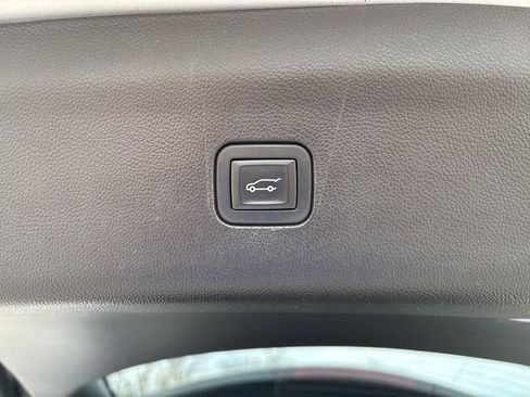 Used 2018 Buick Enclave Premium image 13