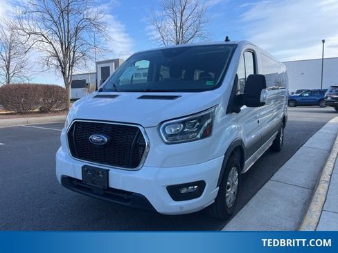 Used 2023 Ford Transit 350 XLT image 3