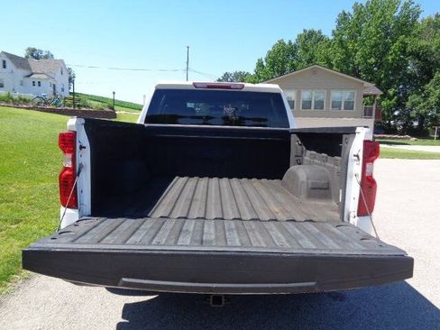 Used 2019 Chevrolet Silverado 1500 W/T w/ Trailering Package AWD/4WD image 5