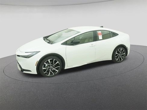 New 2026 Toyota Prius XSE image 2