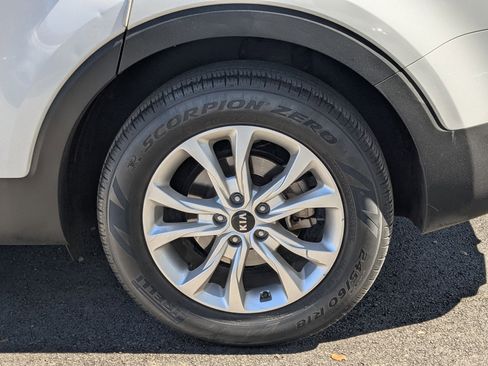 Used 2020 Kia Telluride LX image 22