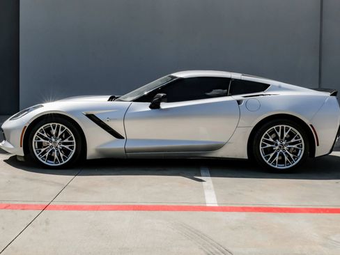 Used 2016 Chevrolet Corvette Stingray Coupe w/ 2LT Preferred Equipment Group RWD image 16