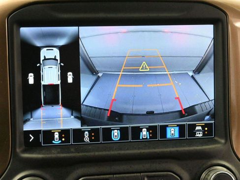 Used 2020 Chevrolet Silverado 2500 High Country w/ Technology Package image 23