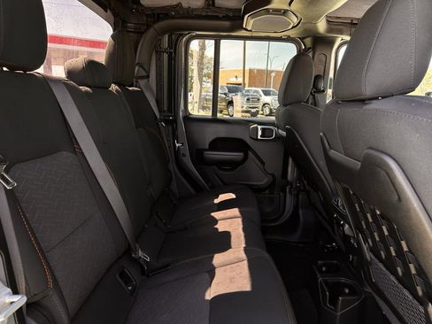 Used 2022 Jeep Gladiator Mojave w/ Trailer Tow Package image 32