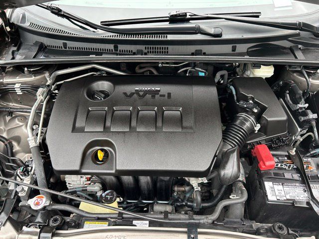 Used 2017 Toyota Corolla LE w/ Carpet Mat Package (TMS) FWD image 9