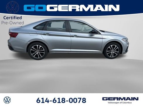 Used 2025 Volkswagen Jetta Sport image 10