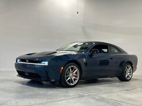 Used 2024 Dodge Charger Daytona Scat Pack w/ Plus Group AWD/4WD image 2