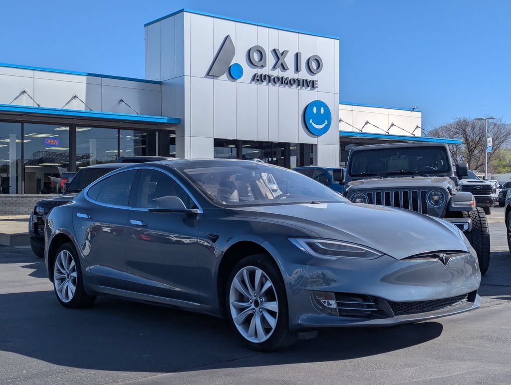 Used 2014 Tesla Model S 60 RWD image 1