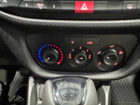 Used 2022 RAM ProMaster City Tradesman w/ Window Group 05 FWD image 12