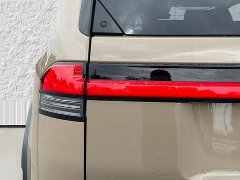 New 2026 Lexus GX 550 AWD/4WD image 10