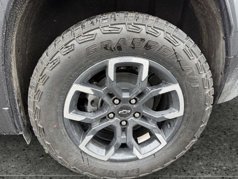 New 2026 Chevrolet Equinox ACTIV w/ Convenience Package III AWD/4WD image 14