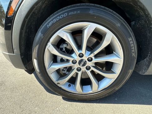 Used 2017 Lincoln MKC Select image 20