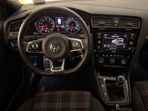Used 2018 Volkswagen GTI S FWD image 25