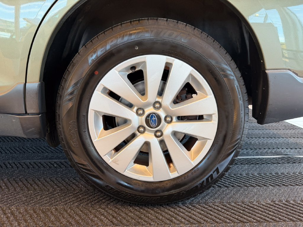 Used 2018 Subaru Outback 2.5i Premium AWD/4WD image 12