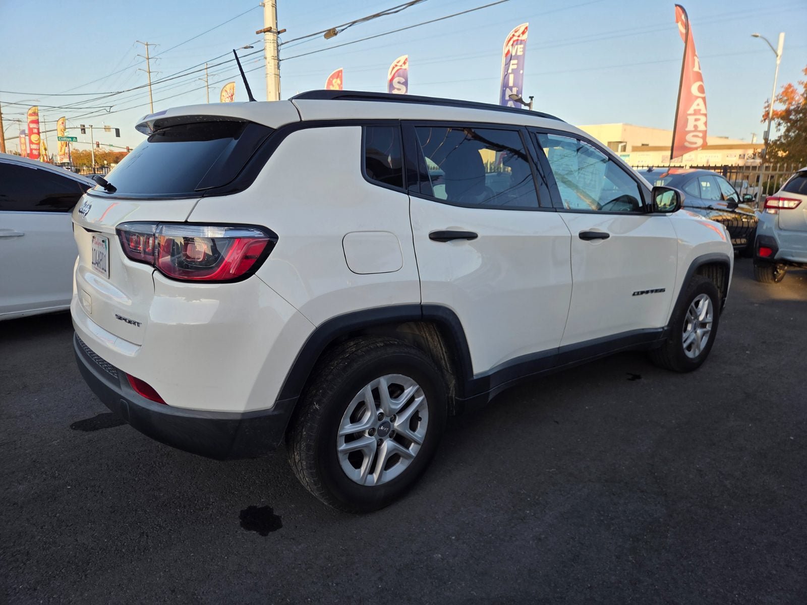 Used 2018 Jeep Compass Sport FWD image 3