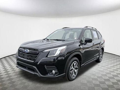 Certified 2023 Subaru Forester Premium image 3