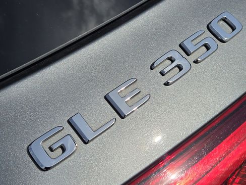 Used 2022 Mercedes-Benz GLE 350 4MATIC image 32