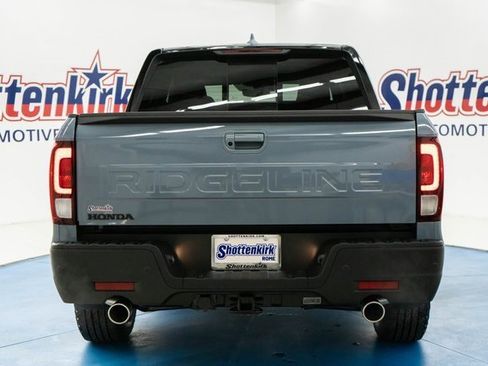New 2026 Honda Ridgeline Black Edition image 6