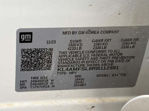 Used 2024 Buick Encore GX Avenir w/ Avenir Technology Package FWD image 11