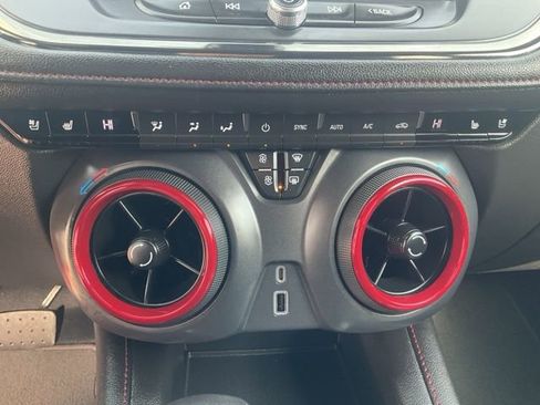 Used 2022 Chevrolet Blazer RS w/ Enhanced Convenience Package image 18