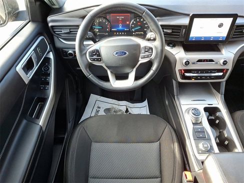 Certified 2023 Ford Explorer XLT image 13