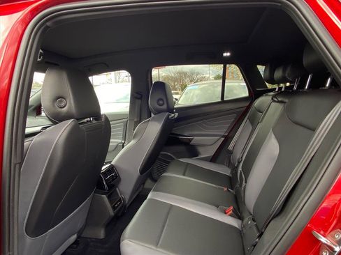 Used 2023 Volkswagen ID.4 Pro S image 17