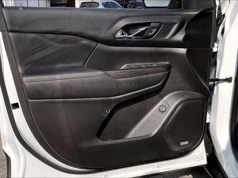 Used 2017 GMC Acadia SLT image 20