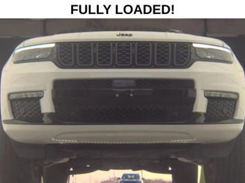 Used 2023 Jeep Grand Cherokee L Summit image 3