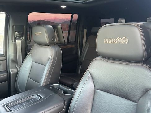 Used 2021 Chevrolet Suburban High Country w/ Premium Package image 22