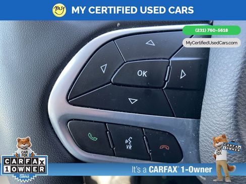 Used 2023 Chrysler Voyager LX image 16