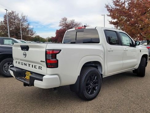 New 2026 Nissan Frontier SV w/ Tow Package image 4
