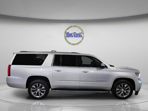 Used 2018 Chevrolet Suburban Premier AWD/4WD image 6