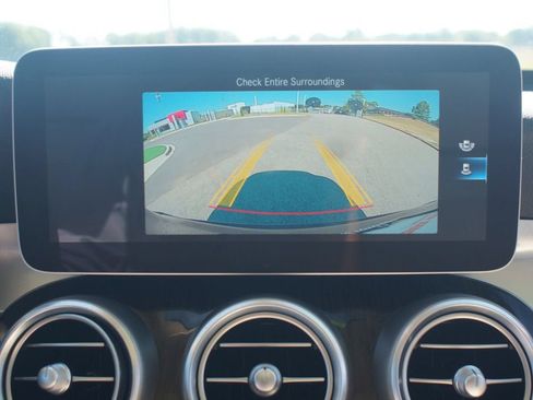 Used 2020 Mercedes-Benz GLC 300 image 8