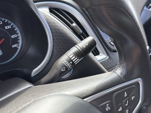 Used 2022 Chevrolet Malibu LT FWD image 19