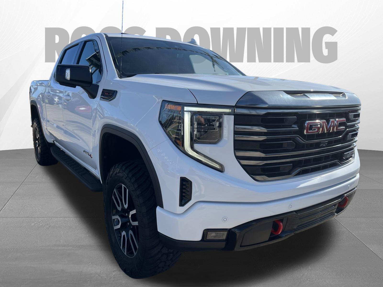 Used 2024 GMC Sierra 1500 AT4 w/ Technology Package AWD/4WD image 3