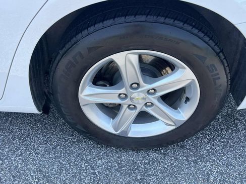 Used 2020 Chevrolet Malibu LS w/ Driver Confidence Package II FWD image 9