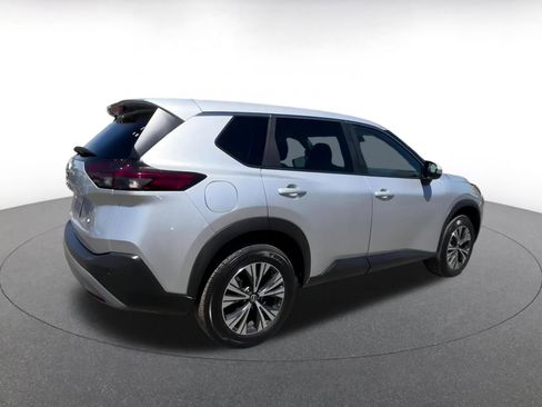 Used 2023 Nissan Rogue SV image 15