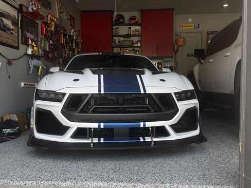 Used 2024 Ford Mustang GT Premium w/ GT Performance Package RWD image 4